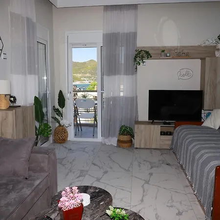 Teo Apartament Nea Iraklitsa